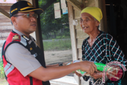 Polsek Tapin Selatan Peduli Dhuafa