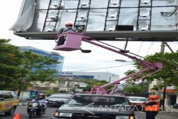 BP2D Malang: Banyak Papan Reklame Bahayakan Warga