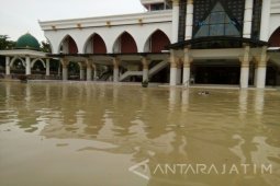 Kota Sampang Dilanda Banjir ( Video)