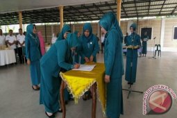Ely Zarwaty Lantik PKK Kecamatan