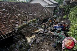 12 tewas tertimbun longsor di Bali