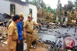 BUPATI KUNJUNGI LOKASI KEBAKARAN