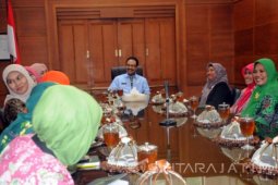 Pemprov Jatim Komitmen Bantu Guru RA Peroleh Insentif