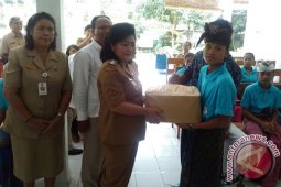 Karangasem Bantu Penghuni Tiga Panti Asuhan