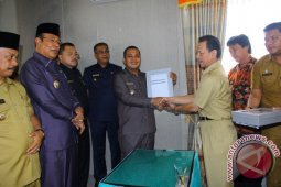 Walikota Terima Dokumen Aset Barang Milik Daerah