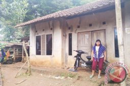 Penantian 25 Tahun Dewi untuk Listrik