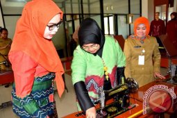PELATIHAN MENJAHIT DASAR