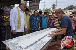 Menteri Desa minta dana desa untuk bangun lapangan bola desa