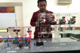 Mahasiswa Untag Ciptakan Sistem Monitoring Gardu Induk Listrik (Video)