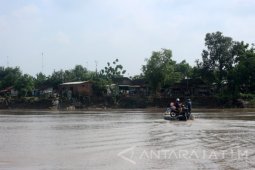 Rumah Terancam Longsor