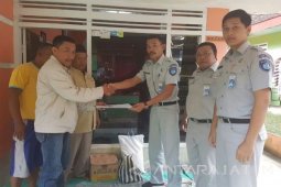 Jasa Raharja Santuni Korban Kecelakaan KA Malang