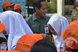 Dishut Kalsel  Edukasi Pelajar Peduli Hutan