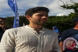 Aktor Hollywood Perangi Sampah Plastik Di Bali