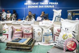 Polisi Tangkap Empat Orang Terlibat Pupuk Palsu