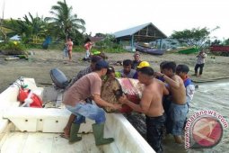 Tagana Bujuk warga Turun Dari Pengungsian