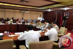 Menristekdikti Tinjau Progres Sertifikasi Pesawat N219