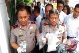 Polisi gerebek pabrik ekstasi oplosan di Jambi