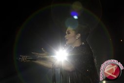 Dua menteri Malaysia hadiri konser Krisdayanti