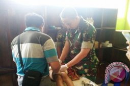 Satgas Pamtas-IDI Gelar Pengobatan Gratis