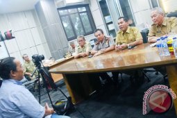 BATU BARA DAN SAWIT MENGGIURKAN