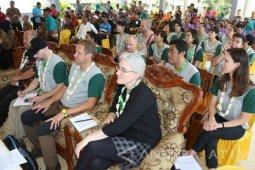 Relawan Delapan Negara Kembangkan "Power" di Banyuwangi