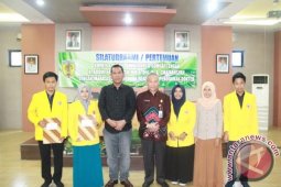 HST Berikan Beasiswa Kepada Mahasiswa Kedokteran