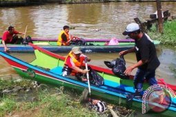 Mahasiswa Unmul Kembali Rawat Sungai Karang Mumus