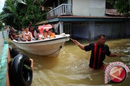 Banjir Kiriman Sumbar Mulai Menggenangi Kampar
