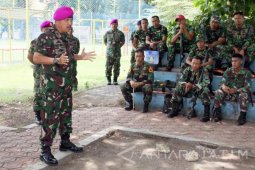 Wagub AAL Tinjau Praktik Pasukan Taruna Korps Marinir