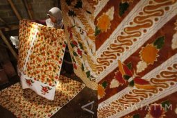Kain Batik Indonesia Pesona Warga Namibia