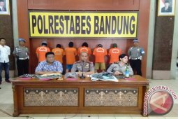 Polrestabes Bandung Tangkap Enam Pelaku Pengrusakan Mobil