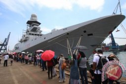 Wisata Kapal Perang Italia