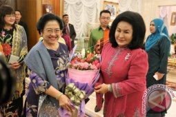 Megawati dan Puan Maharani Tiba di Kuala Lumpur
