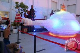 Replika Lampu Aladin Terbesar