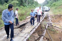 Tiga Jembatan Silat Hulu Rusak Berat