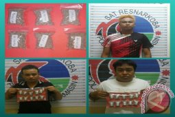 1.017 Butir Ekstasi Gagal Beredar Di Banjarmasin