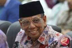 KH Hasyim Muzadi Akan Dimakamkan di Depok, Ini Biografi Singkatnya