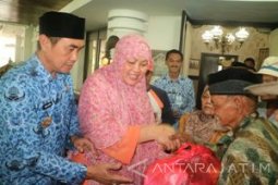 Seribu Warga Miskin Terima Santunan Wali Kota Malang