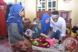 Gubernur bantu pengobatan bayi menderita penyumbatan saluran empedu