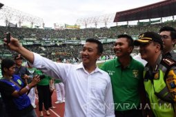 Menpora Berharap Suporter Bersatu Demi Sepak Bola Indonesia