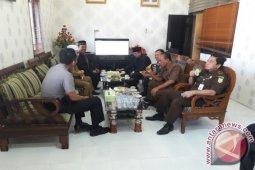 Kapal Seabourn Encore Bawa 551 Wisatawan ke Lombok 