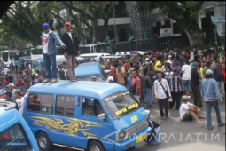 Kemenhub akan Atur Tarif Taksi "Online"