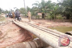 Jalan di Batanghari putus diterjang banjir
