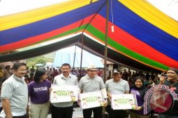 Komisioner KPK Resmikan Rumah Baca di Samosir