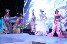 Banyuwangi Kampanye Lingkungan Lewat Pakaian Barang Bekas