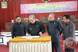 DPRD HSS Tetapkan Dua Perda