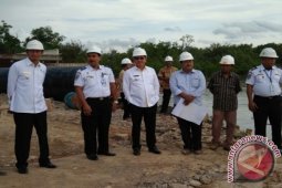 Bupati Pastikan Pekerja Jembatan Dilengkapi Alat Keamanan