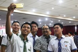 Wagub Ingatkan Siswa di Jatim Perangi "Hoax"