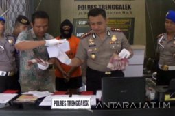 Polres Trenggalek Tangkap Sekdes Pungli Prona