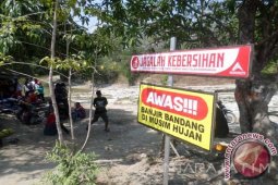 Aliran Sungai Kedungmaor Bojonegoro Tertutup Batu